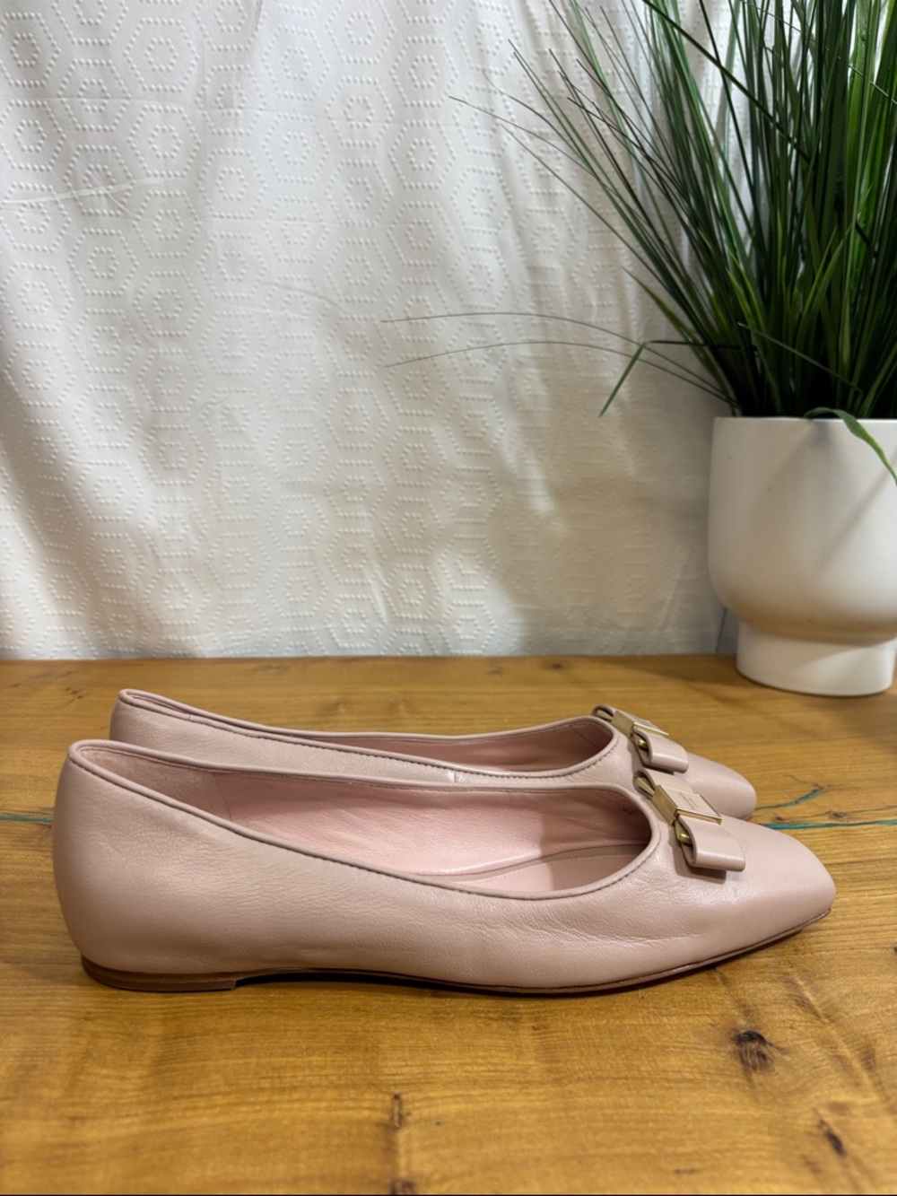 Kate Spade New York Bowdie Ballet pale pink Leather Feminine Chic 9.5 - Picture 6 of 8
